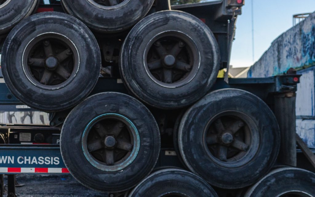 Stacked semi-trailer chassis and tires